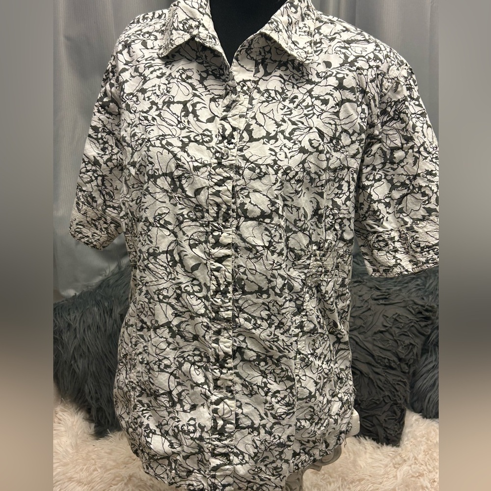$25 sale Johnny Was Button Down all embroidery cloth cover buttons sleeve cinche
